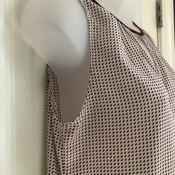 EUC! Ann Taylor Faux Wrap Sleeveless Top SP - Picture 4 of 9